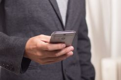 senza-smartphone-per-9000-euro.jpg